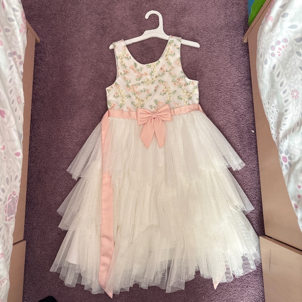 Size 7 American princess party dress
